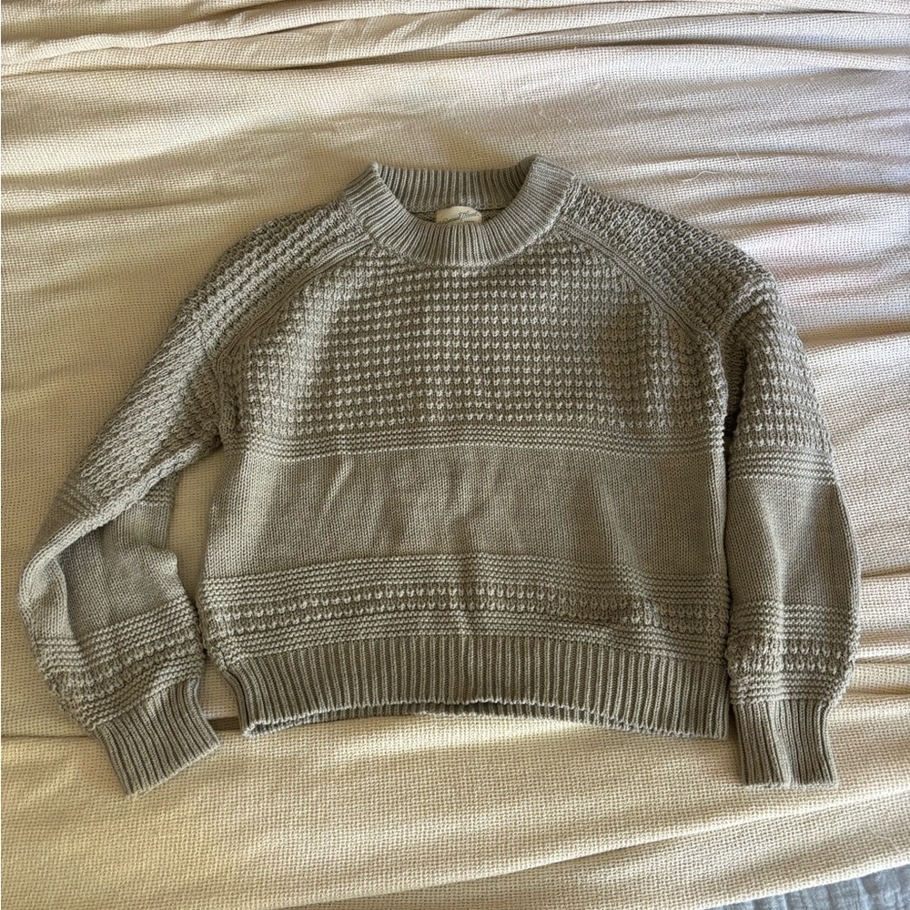 Universal Thread Women's Sweater - Taupe